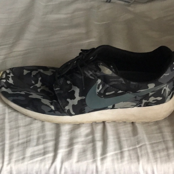 NIKE ROSHE RUN GREAT CONDITION - Picture 1 of 3